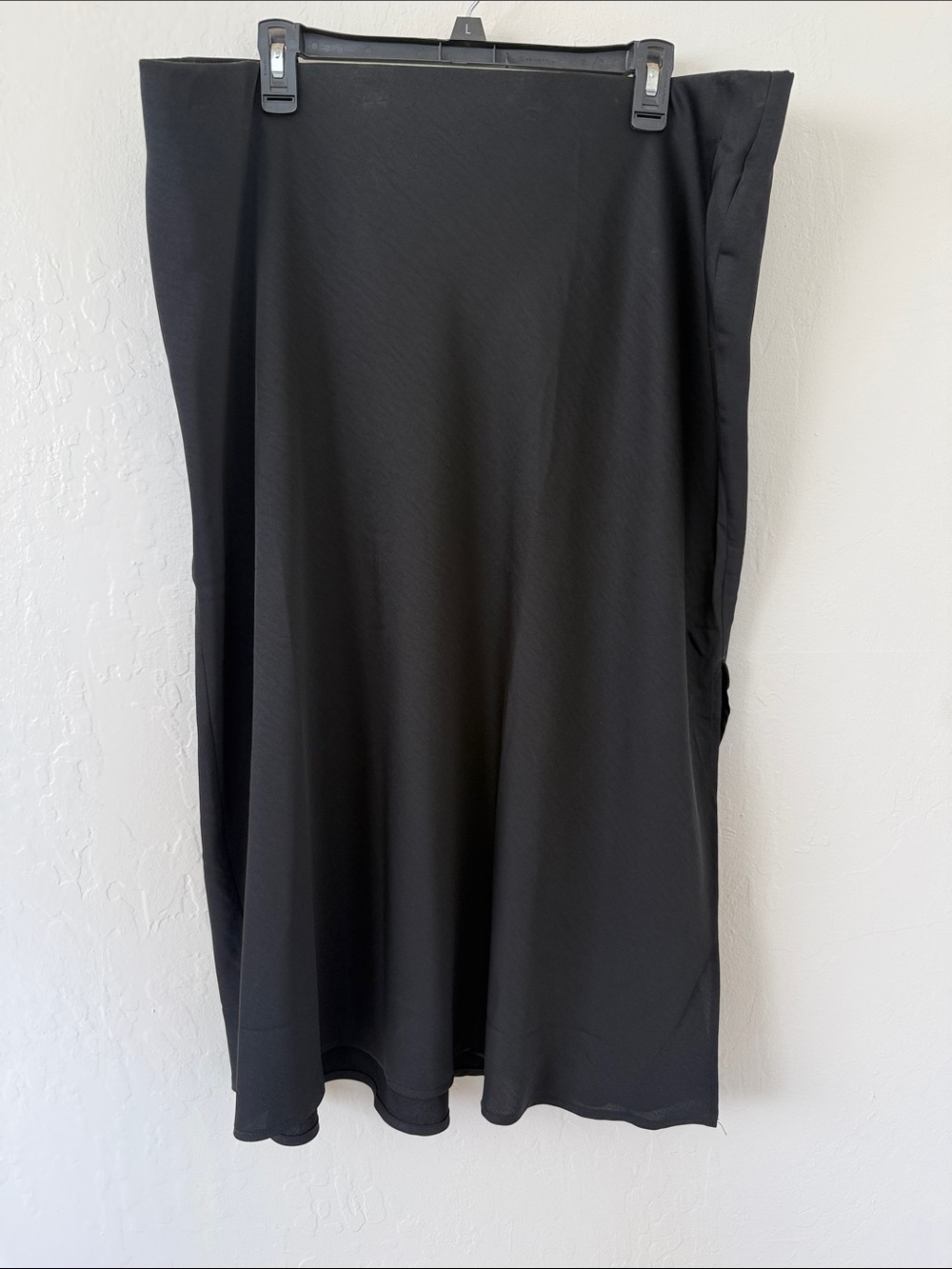 a new day Black Silky Midi Skirt - Picture 1 of 4